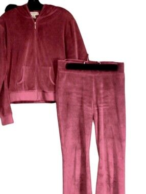 Betty Blue Sweatsuit Hoddie Red Burgundy Set. Large Juniors